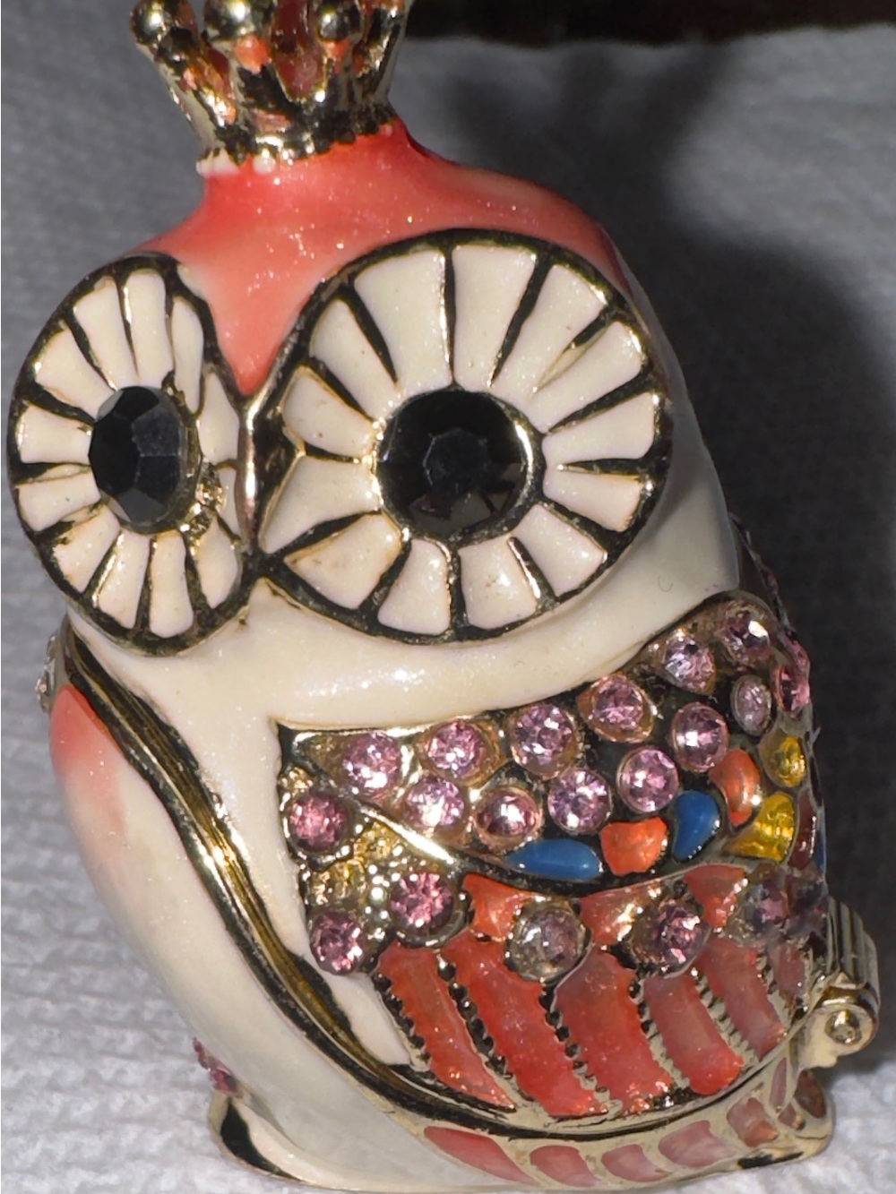 Source Unknown Coral and White Jeweled Owl Jewelry Organizer